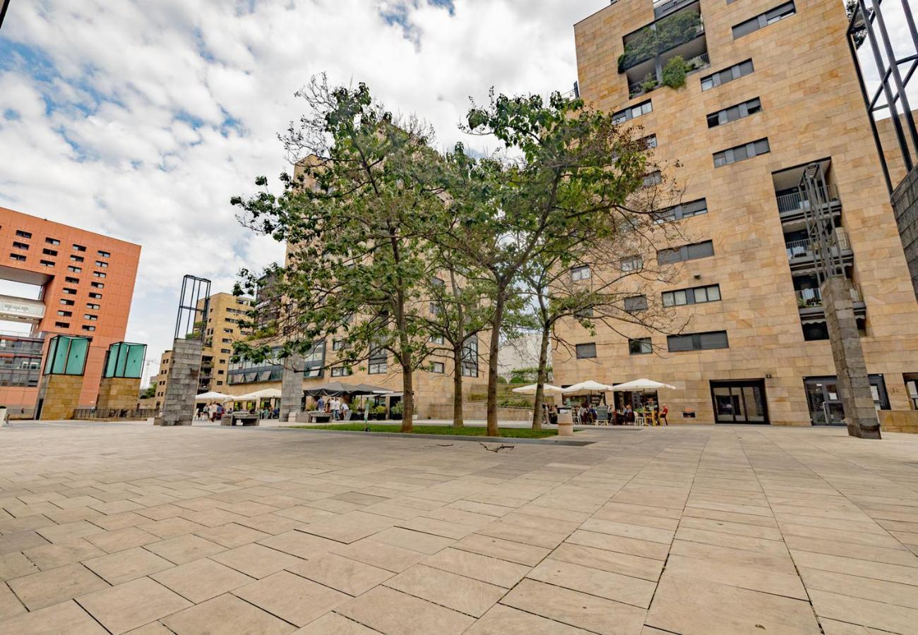 Arcimboldi's Terrace & Private Parking Apartment *