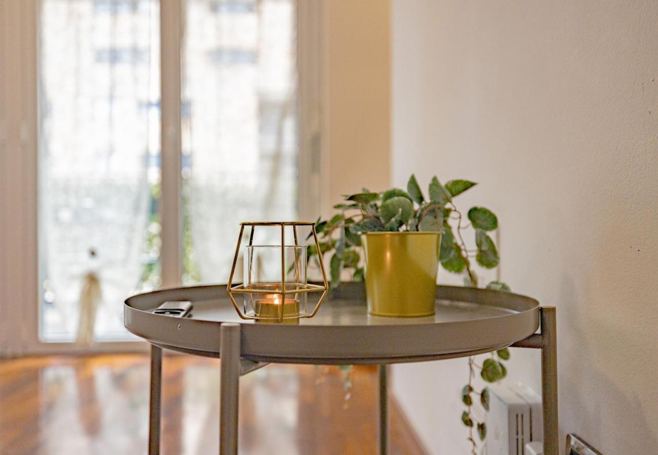 Arcimboldi's Terrace & Private Parking Appartement *
