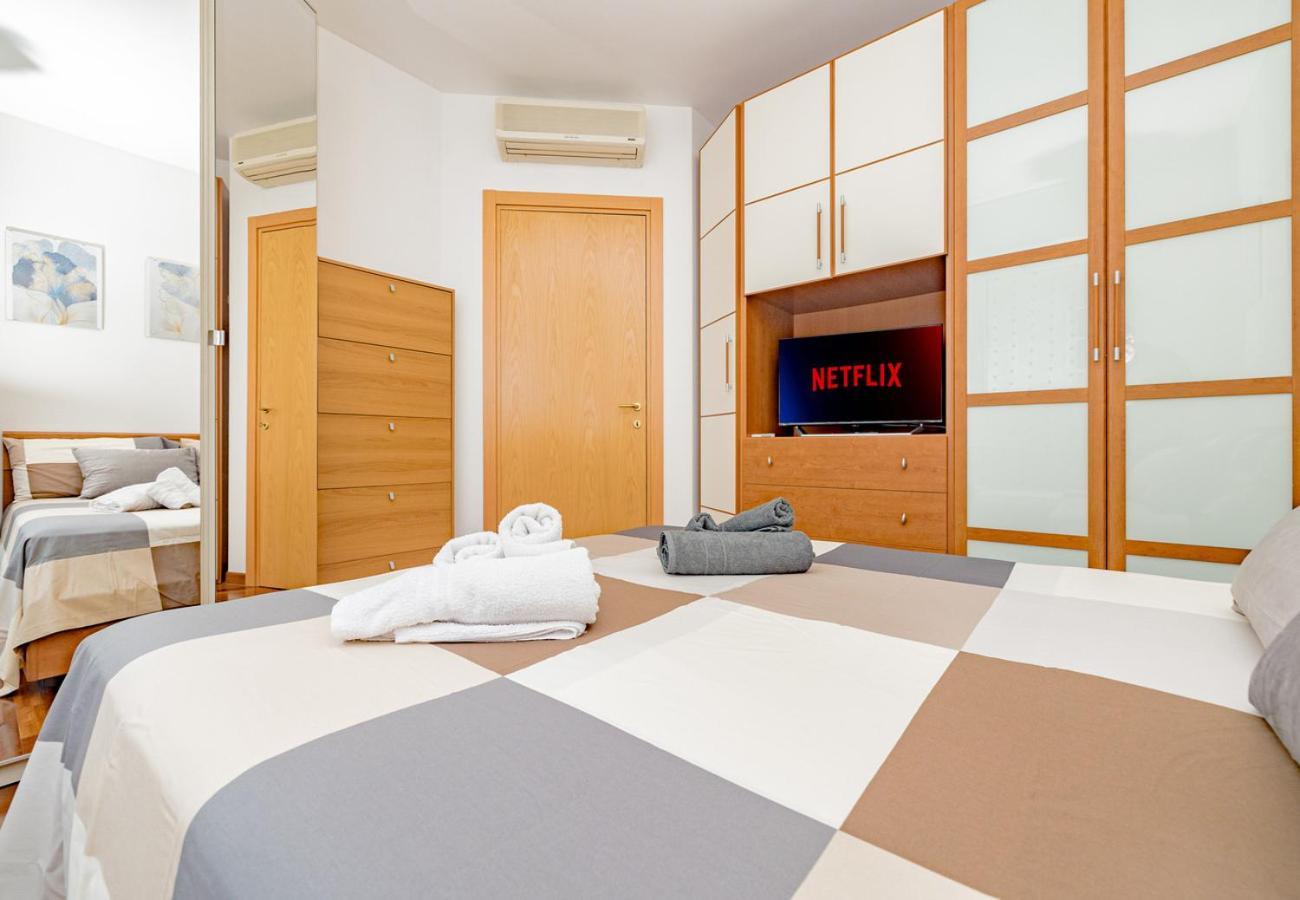 Appartement Arcimboldi's Terrace & Private Parking Milaan